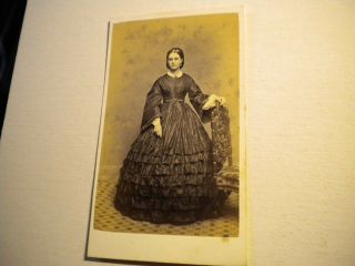 Rare - 1860s - Cdv - Photo Of A Real Civil War Era - Beauty