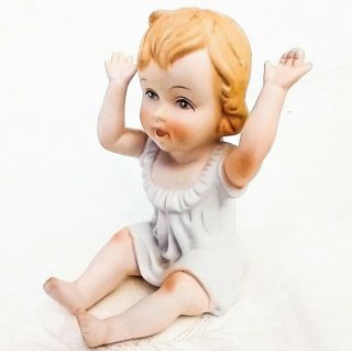Vintage Piano Baby Girl Blonde Sitting Hands Up Blue Eyes White Gown Bisque 4.  5 "