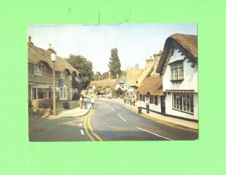 Nn Postcard The Old Village Shanklin Isle Of Wight Men And Woman Beauty