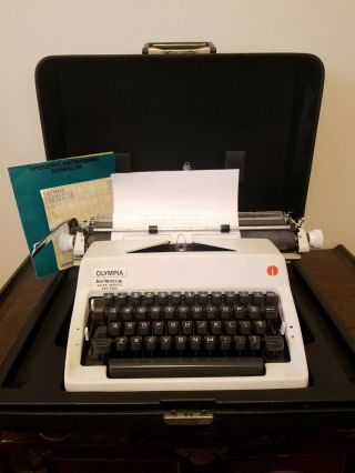 Vintage Olympia Deluxe Sm9 Portable Typewriter Wide Carriage & Case,