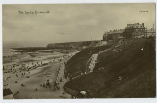 The Sands Tynemouth Northumberland Vintage Real Photograph Postcard D2