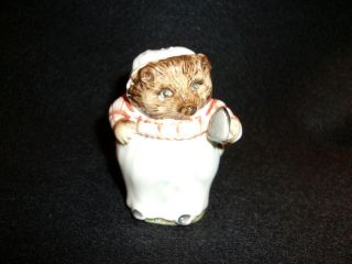 Vintage 1948 Porcelain Beatrix Potters Mrs.  Tiggly Winkle Hedgehog Figurine