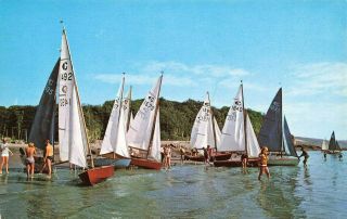 Vintage 1960s/70s Wales Postcard,  Saundersfoot Pembrokeshire,  Sail Boats Il8