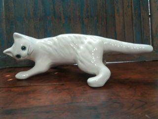 Vintage Camark Pottery Wall Climbing Cat - White - Green Eyes 16 " - Left Looking