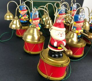 Mr.  Christmas 8 Musicians Santa ' s Marching Band Vintage 16 Brass Bells 35 Carols 3