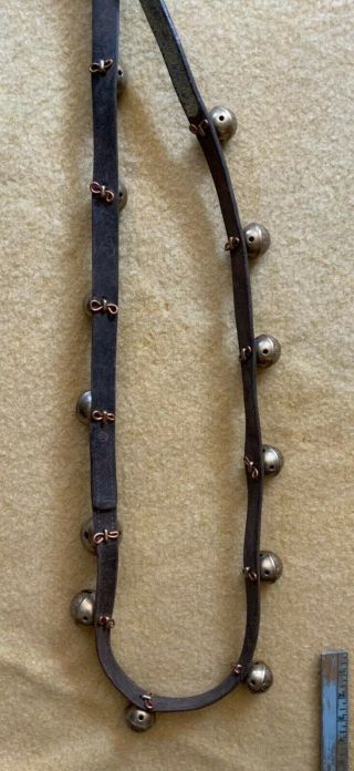 Vintage Over 6 Ft Leather Strap Of 17 Brass Sleigh Bells Great Sound Of Holidays