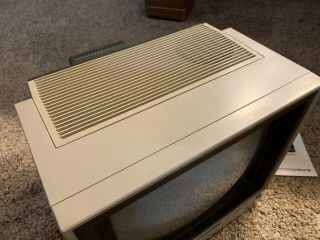 1983 Vintage Commodore Model 1702 Video Monitor 3