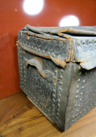 Antique Early 19th C.  English Brass Tack Studded Leather & Wood Stagecoach Trunk 2