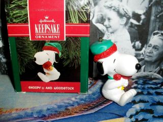 Snoopy And Woodstock`1990`peanuts Gang Celebrates Its 40 Years`hallmark Ornament