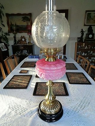 A Good Quality Rose Pink Victorian Antique Table Oil Lamp.