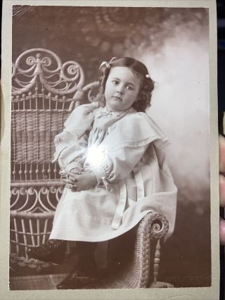 18 - 1900’s Photograph Cabinet Card Photo Of Girl