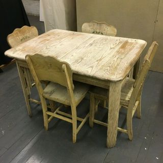 Solid Red Oak Kitchen Table And Chairs,  Americana,  Farmhouse Art Deco Style