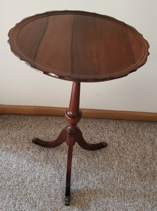 Mersman Antique Carved Pie Crust Round Side/pedestal/accent Table With Claw Feet
