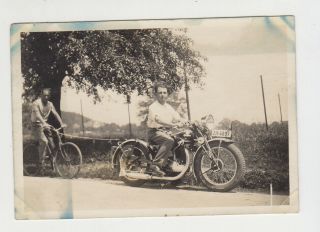 30561/ Vintage 30s Photo Man W/motorcycle Swiss Plate Towing A Man With A Bike
