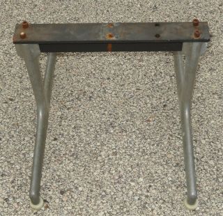 Herman Miller Eames Padded Fiberglass Chair Tandem Base 3