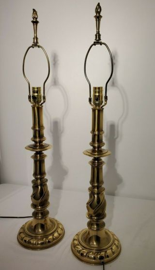 Vintage Pair Stiffel Brass Hollywood Regency Flame Top Trophy Urn Lamps Regency