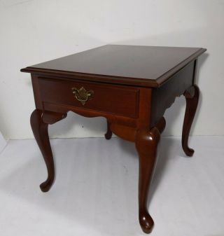Vintage Broyhill Queen Anne Cherry Wood End Table Chippendale