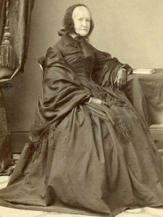 Civil War Cdv Elderly Lady In Mourning By Mathew Brady Of York City