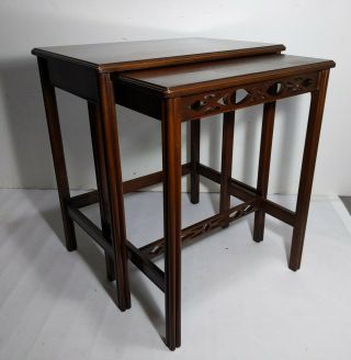 Antique Imperial Grand Rapids Carved Mahogany Wood Set Of 2 Nesting Tables Asian