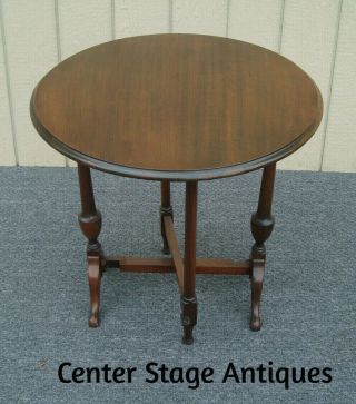 61280 Antique Mahogany Tilt Top Lamp Table Stand