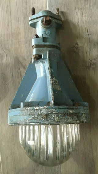 Large Vintage Victor Industrial Explosion Proof Light / Lamp Model Flp L406