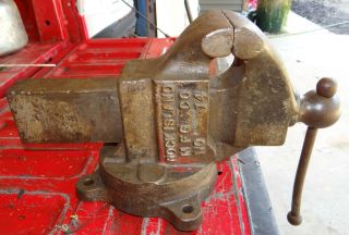 Rock Island 74 Bench Vise 4 1/2 " Jaw Opens 8.  5 " Large 61lbs Vtg Antique Rare