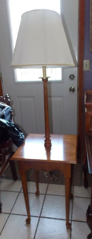 Maple Ethan Allen Lamp Table / End Table