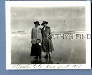 Found Vintage Photo G,  9767 Pretty Women In Dresses And Hats Posed On Beach