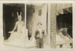 2 VINTAGE PHOTOS BOY GIRL POSE BY COSTUMES MANNEQUINS IN SHOP WINDOW 1930s 2