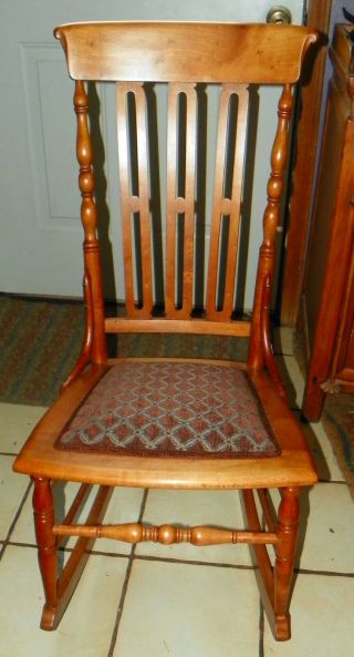 Cherry Sewing Rocker / Rocking Chair (r237)