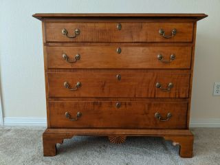 Eldred Wheeler Queen Anne Style Chest Of Drawers