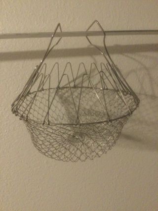 Vintage Rustic Collapsible Folding Metal Wire Mesh Egg Fruit Basket Primitive