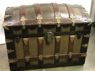 Antique Vtg Dome Trunk Chest Steamer Classic Victorian With Complete Tray & Key