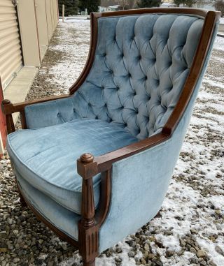 Vintage Blue Velvet Tufted Arm Chair Hollywood Regency 70’s