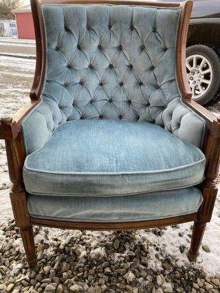 Vintage Blue Velvet Tufted Arm Chair Hollywood Regency 70’s 2