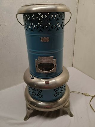 Vintage Perfection 630 - C Blue Kerosene Smokeless Oil Heater Case Lights Up