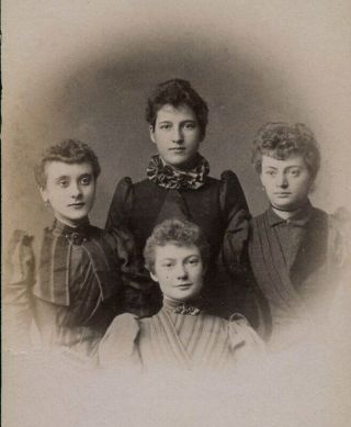 Antique Cdv Photo Group Of 4 Lovely Young Women Fashion