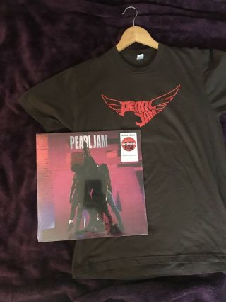 Pearl Jam Purple Ten Vinyl And Vote For Change T - Shirt Size Medium.