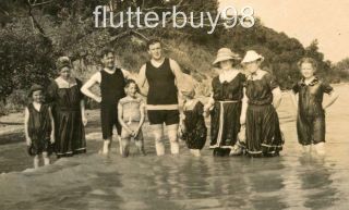 Y28 Vtg Photo " Taking A Dip ",  Bathing Swim Suits,  Hats,  Erie Beach,  Pa C 1909