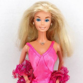 Vintage 1976 Superstar Barbie Doll Mattel 9720 Dress Jewelry Near