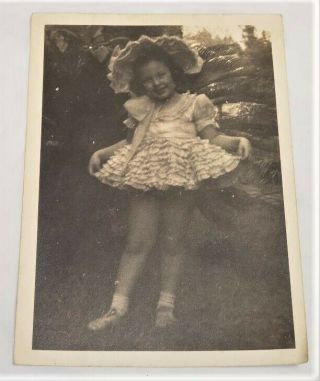 Vintage 5 X 7 Photograph Of A Little Girl - Early 20th Century