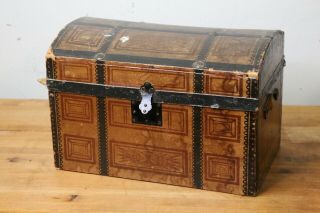 Antique Small Wooden Chest Steamer Trunk Victorian Humpback Lid Lock No Key