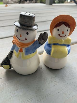 Vintage Snowman And Snow Woman Salt And Pepper Shakers Cold Blizard