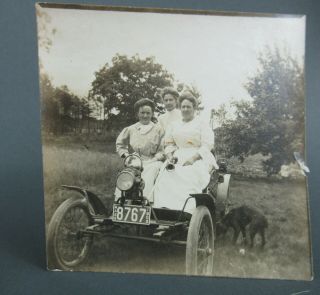 Pre - 1909 Photo.  Of Ladies In An Automobile