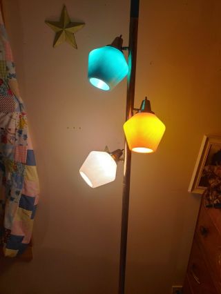 Mid Centery Modern Retro Vintage Pole Lamp W/ Mod Colored Plastic Light Shades