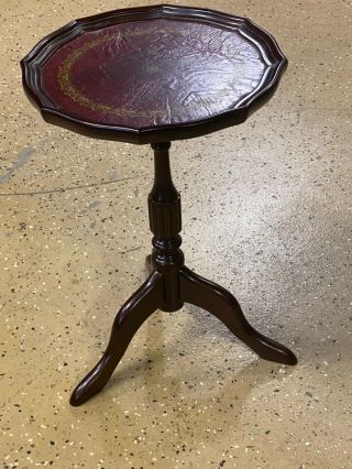 Vintage Wood Mahogany Wood Side Table With Pie Crust Leather Top / Plant Stand