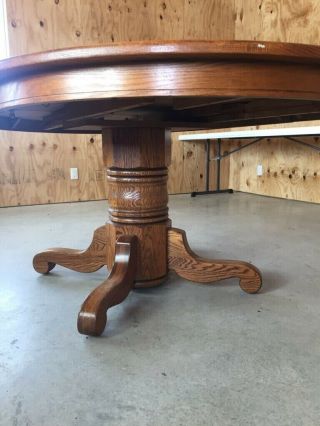 Vintage Round Oak Dining Table With Leaf 2