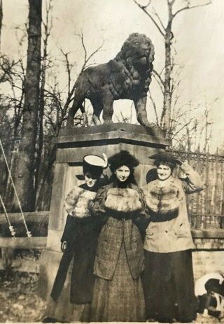 Antique 1906 Photograph Women 