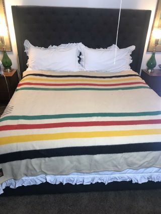 Vintage Eatons Canada Trapper Point " Hudson Bay " 4.  5 Point England Wool Blanket