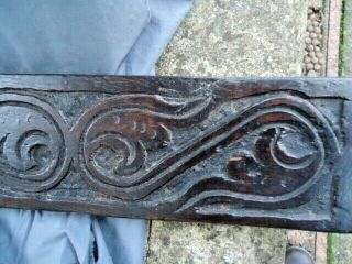 17TH CENTURY OAK CARVED COFFER TOP RAIL WITH A CARVED DOG PLAQUE IN THE CENTER 3